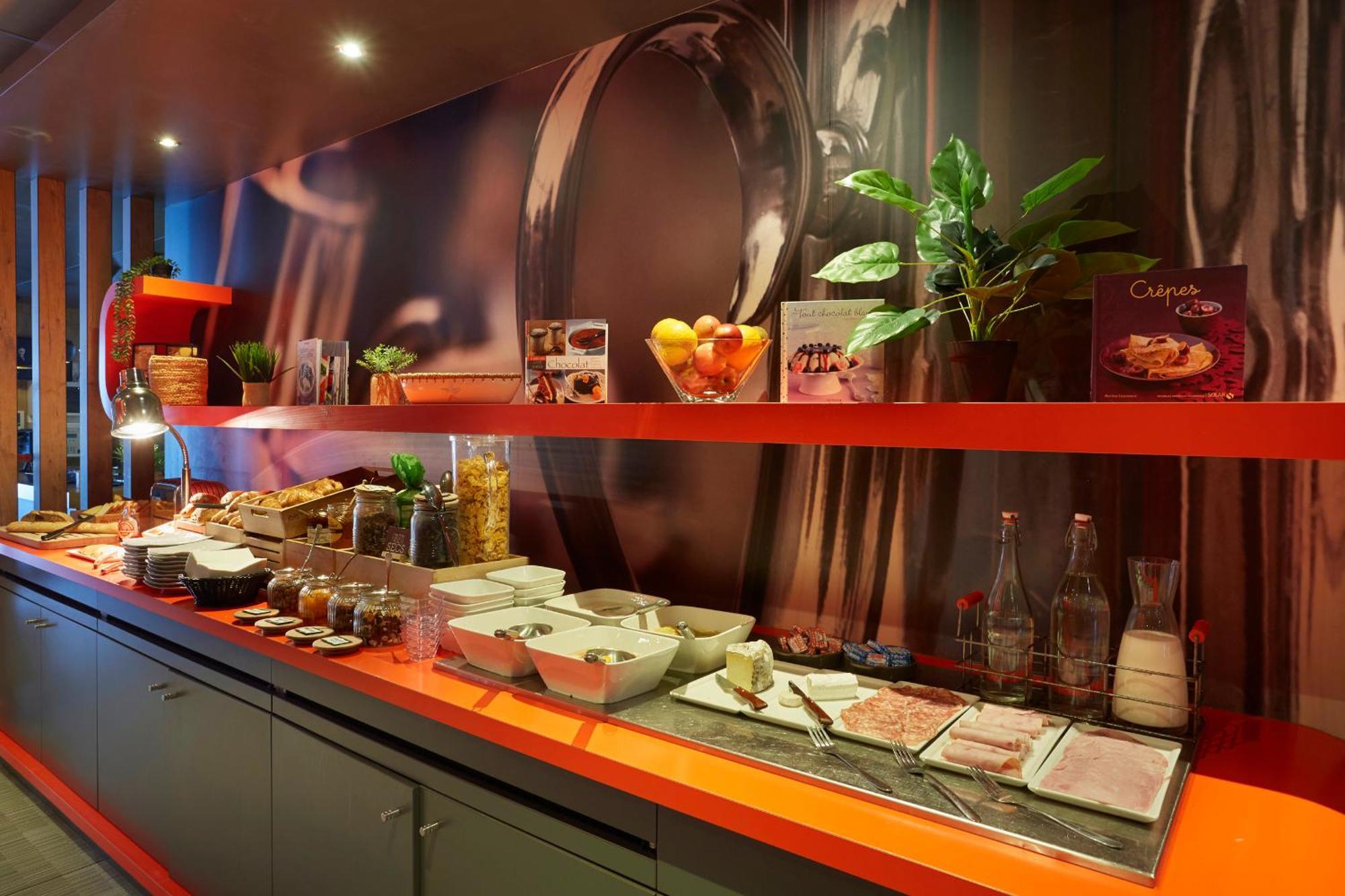 Отель Ibis Lorient Centre Gare Экстерьер фото